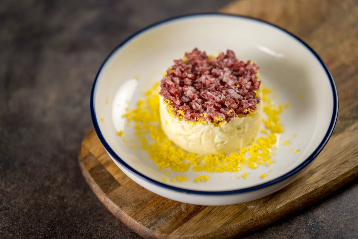 Ensaladilla rusa con tartar de salchichón de Bellota Gran Reserva Arturo Sánchez
