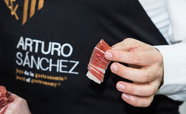 10 consejos para cortar jamón en casa